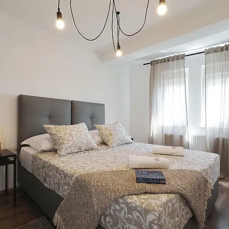Vesela Villa *